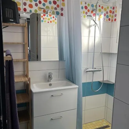 Semesterbostad G9320 *